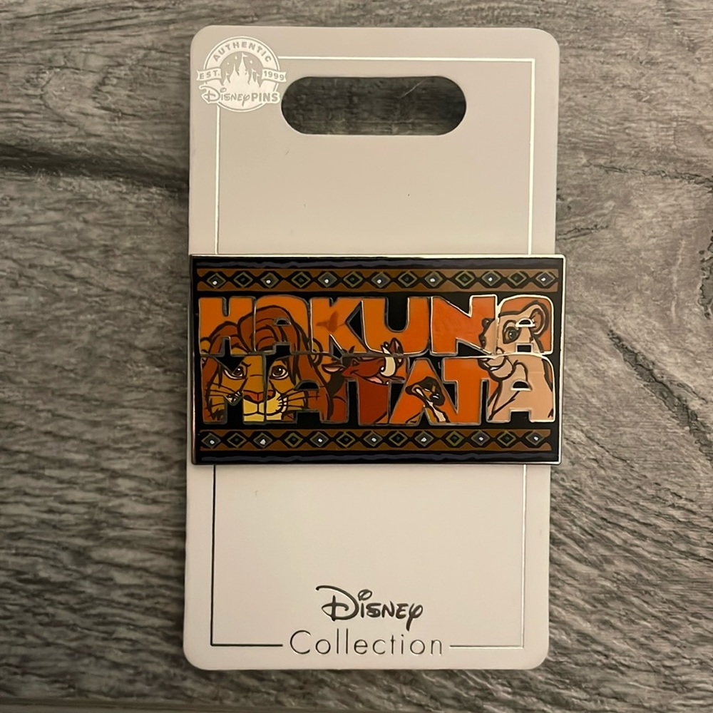 Hakuna Matata pin